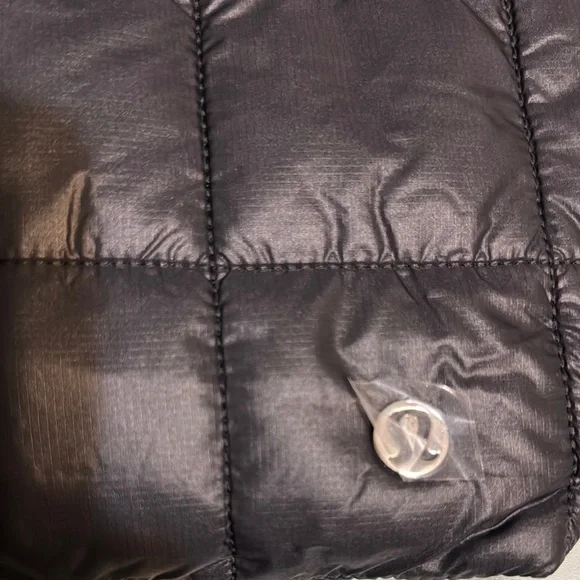 Lululemon Athletica Black Quilted Tote Bag NEW with tags! - Picture 2 of 8